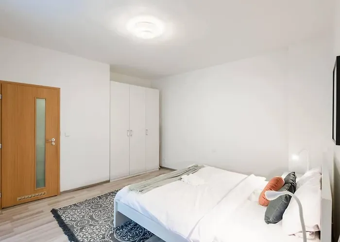 Charming Spacious In Lägenhet *