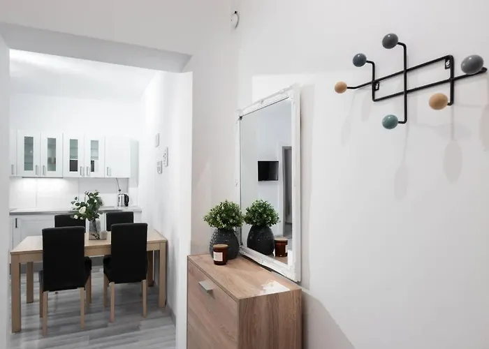 Charming Spacious In Апартаменты Прага